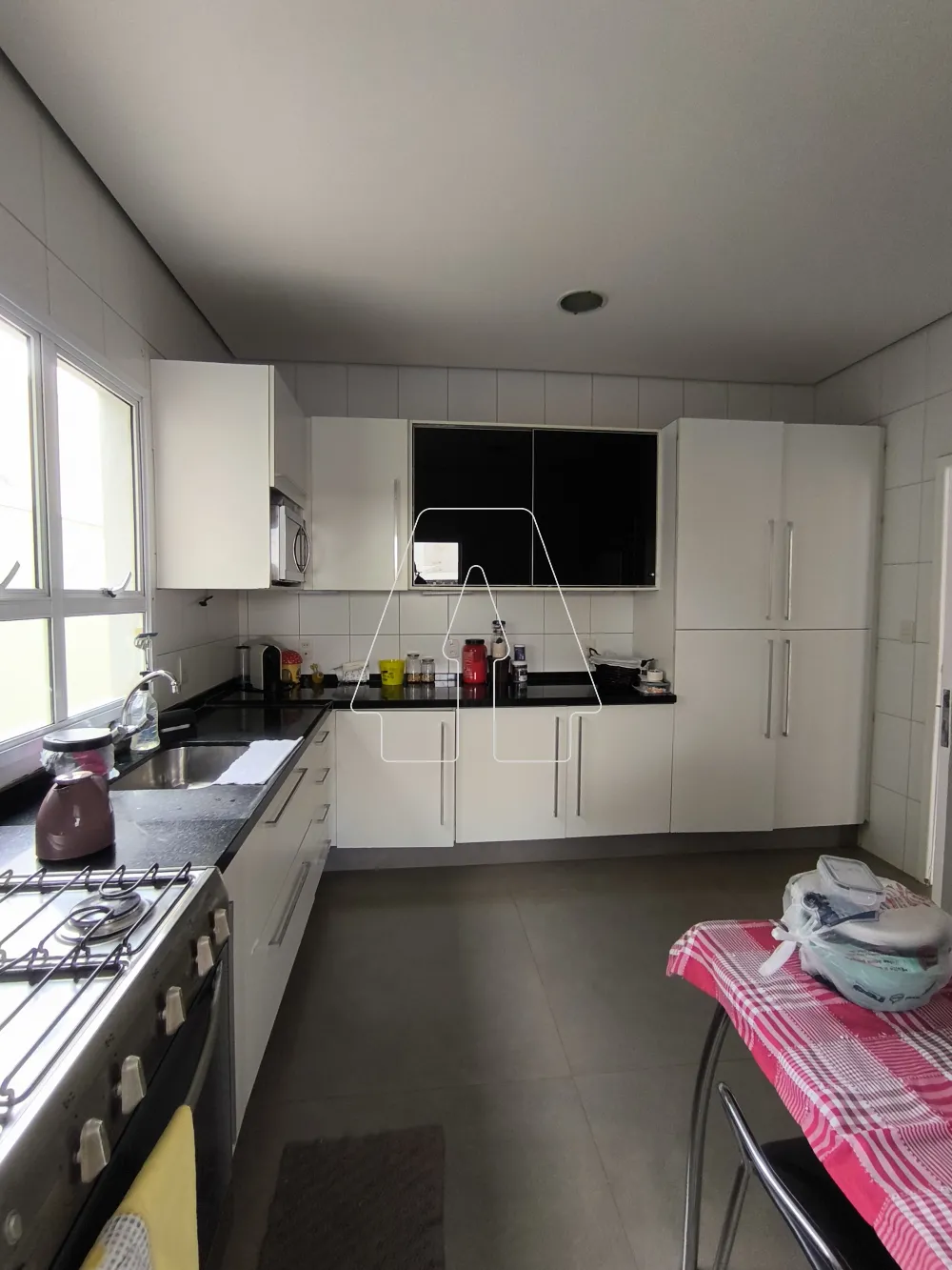 Comprar Casa / Condom&iacute;nio em Ara&ccedil;atuba R$ 1.600.000,00 - Foto 9