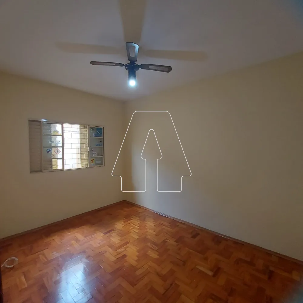 Alugar Casa / Residencial em Ara&ccedil;atuba R$ 1.700,00 - Foto 5