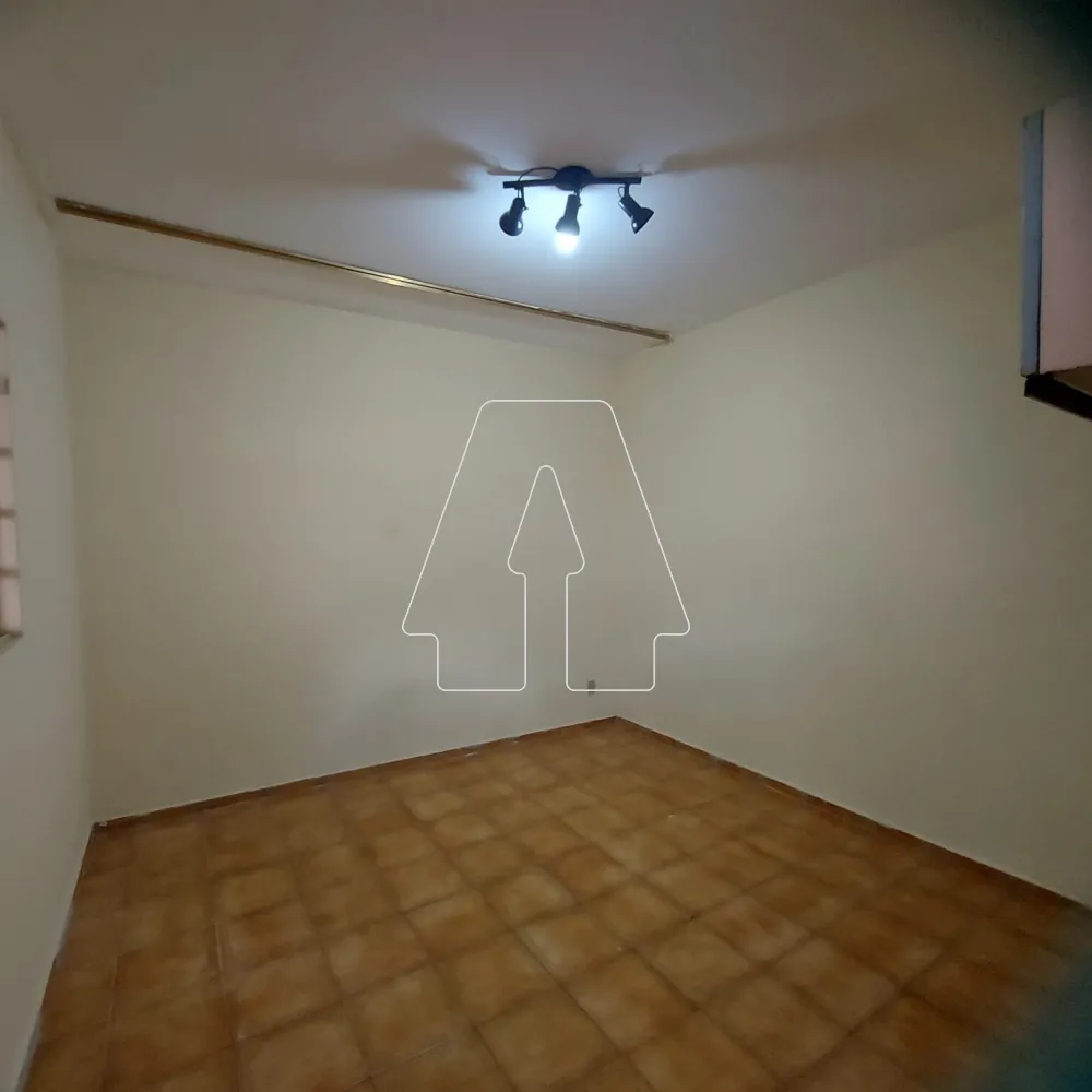 Alugar Casa / Residencial em Ara&ccedil;atuba R$ 1.700,00 - Foto 11