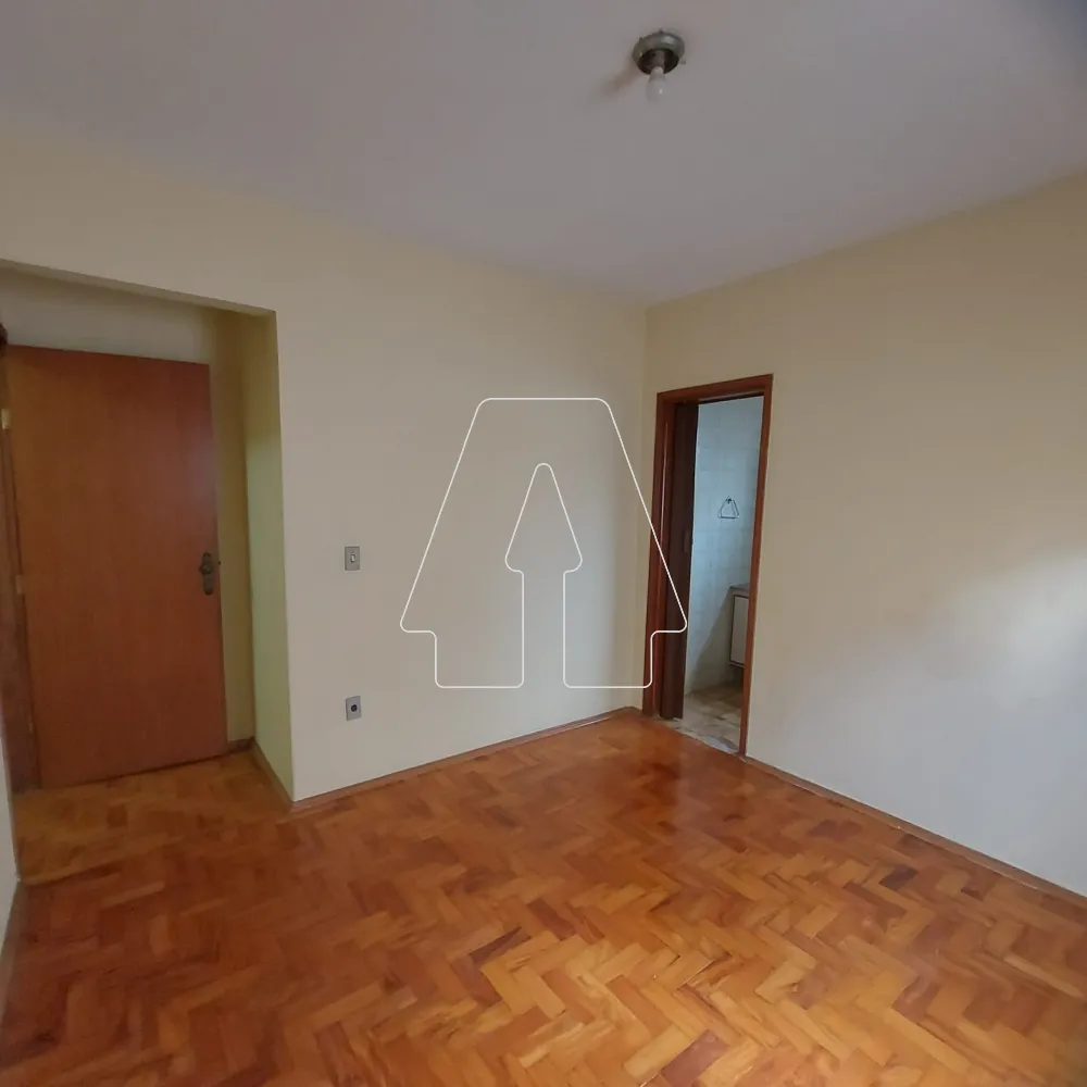 Alugar Casa / Residencial em Ara&ccedil;atuba R$ 1.700,00 - Foto 15