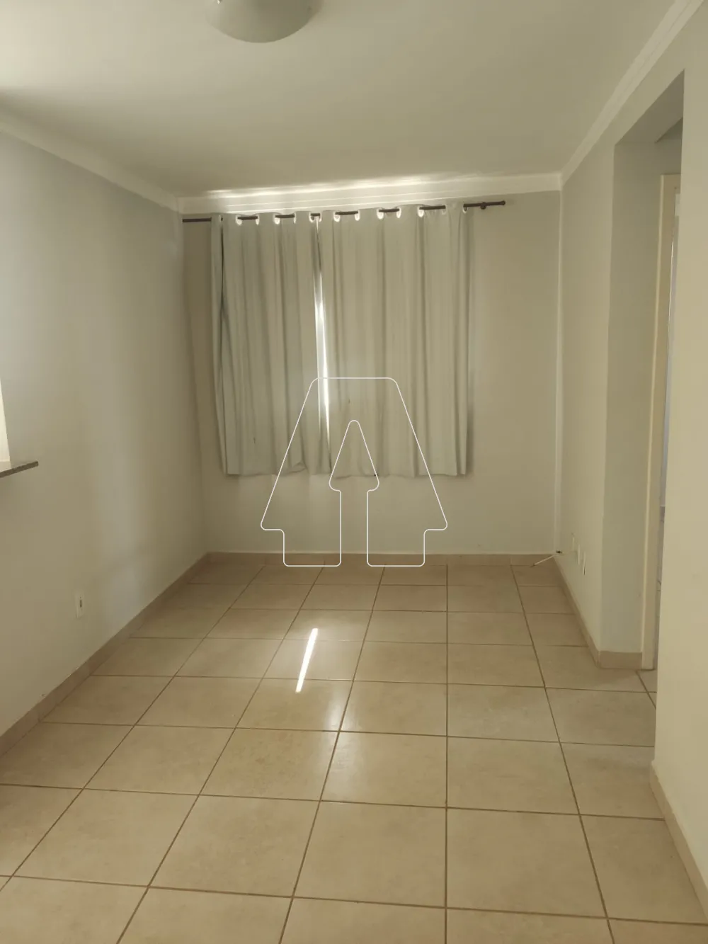 Comprar Apartamento / Padr&atilde;o em Ara&ccedil;atuba R$ 160.000,00 - Foto 1