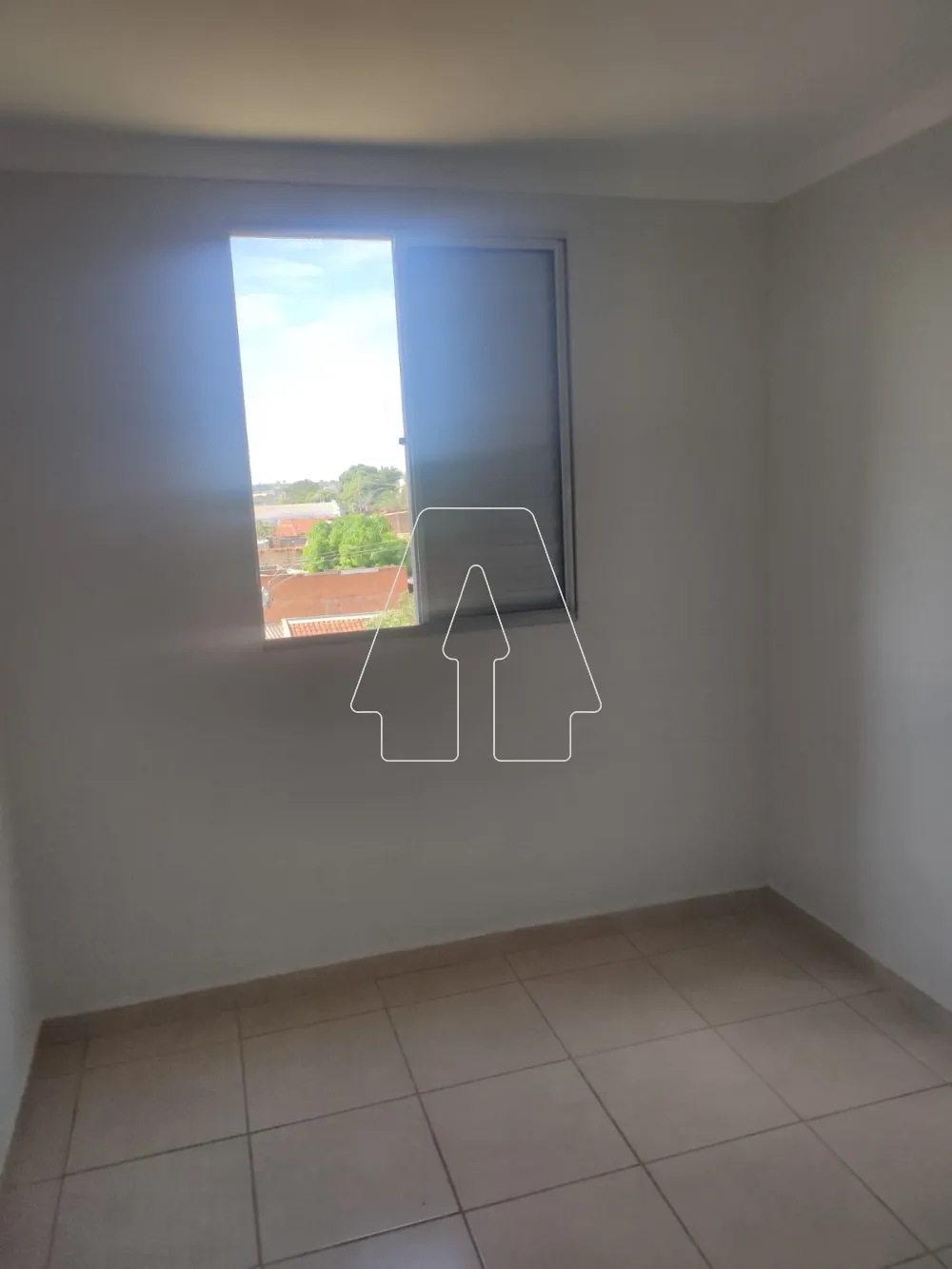 Comprar Apartamento / Padr&atilde;o em Ara&ccedil;atuba R$ 160.000,00 - Foto 7