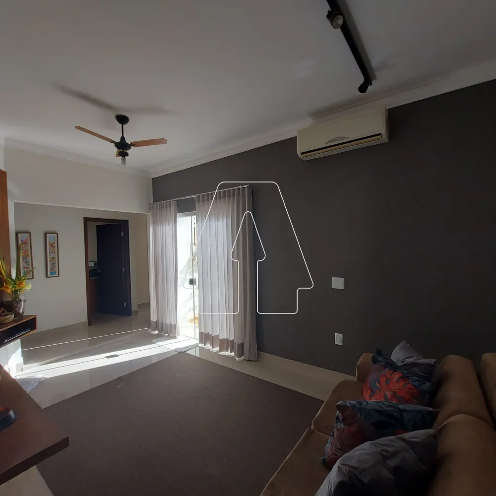 Comprar Casa / Condom&iacute;nio em Ara&ccedil;atuba R$ 1.600.000,00 - Foto 4
