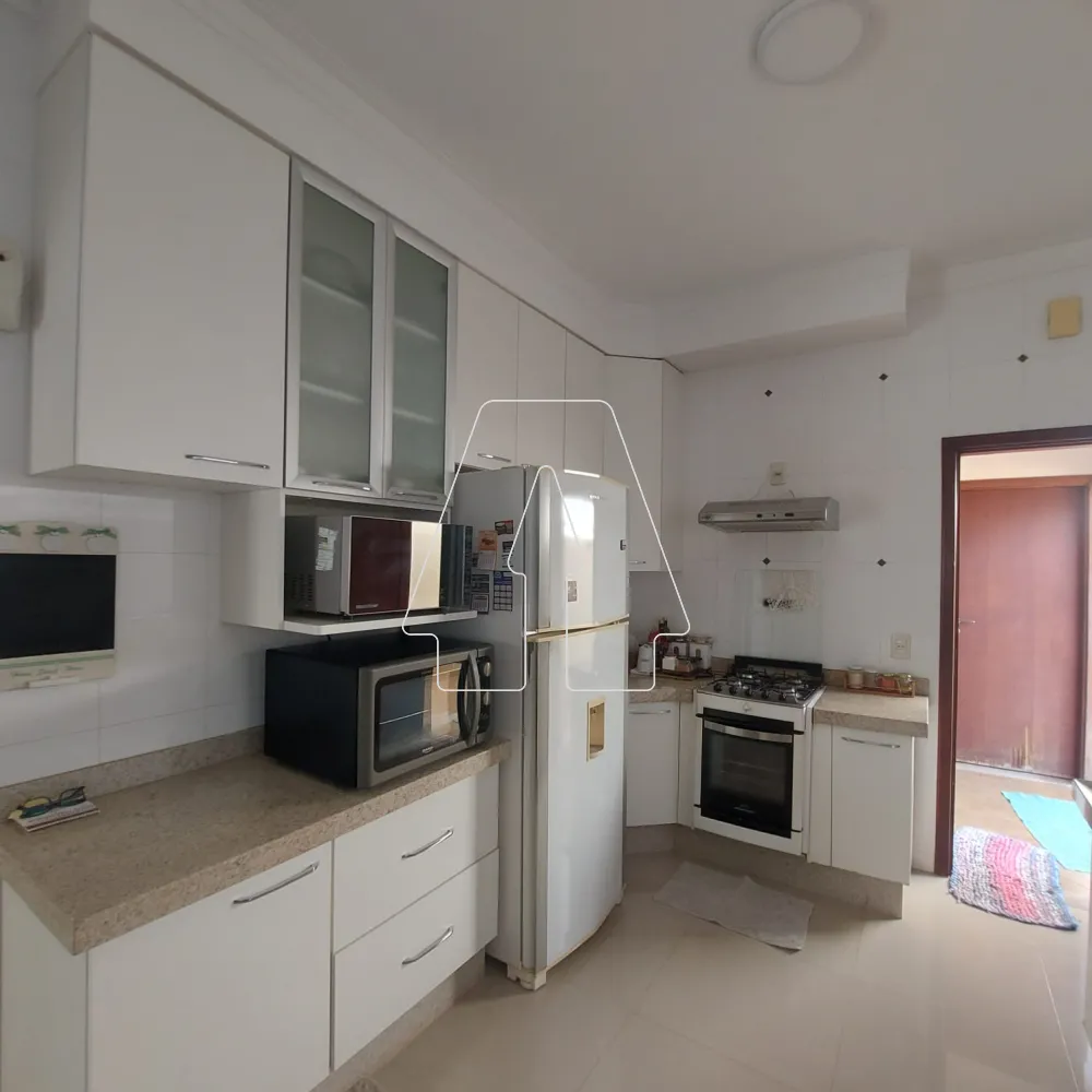 Comprar Casa / Condom&iacute;nio em Ara&ccedil;atuba R$ 1.600.000,00 - Foto 9