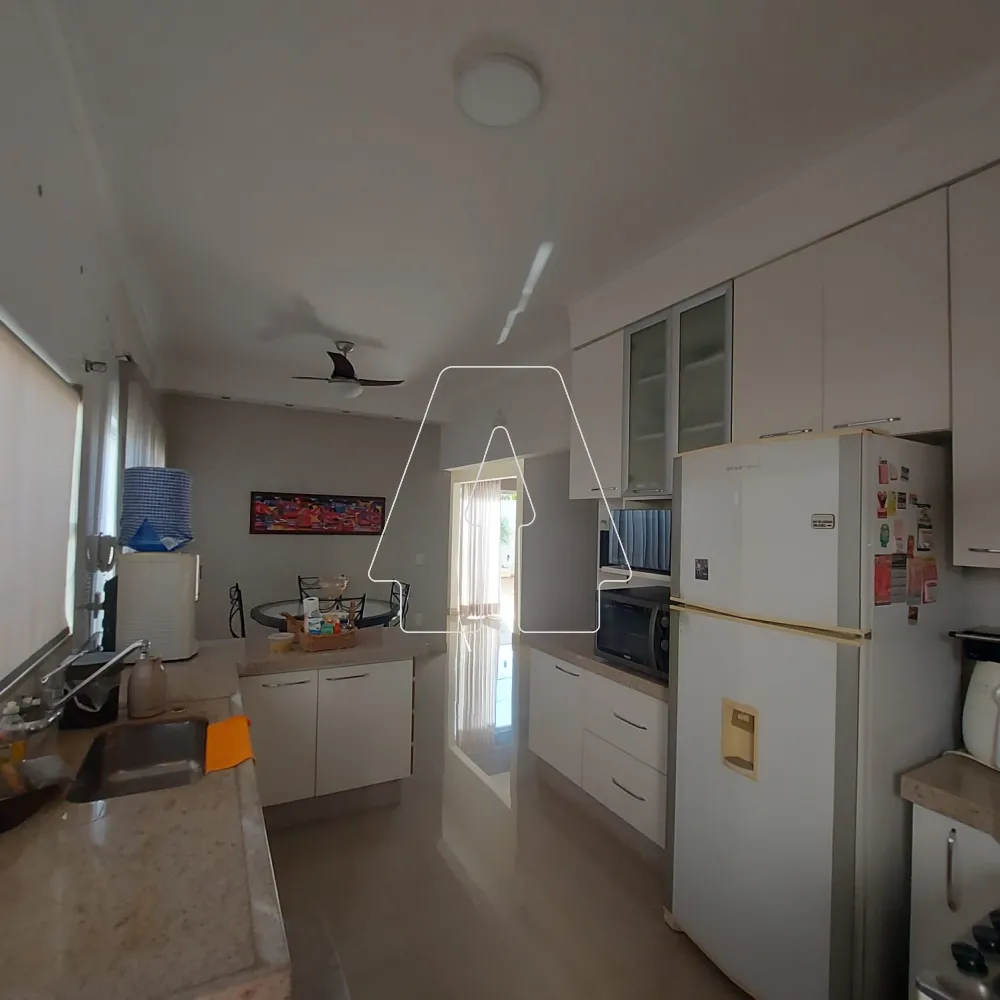 Comprar Casa / Condom&iacute;nio em Ara&ccedil;atuba R$ 1.600.000,00 - Foto 8