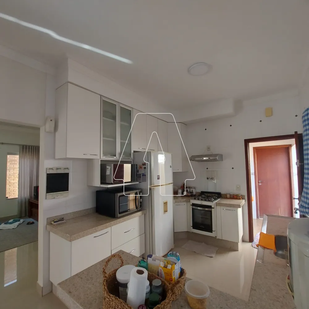 Comprar Casa / Condom&iacute;nio em Ara&ccedil;atuba R$ 1.600.000,00 - Foto 11