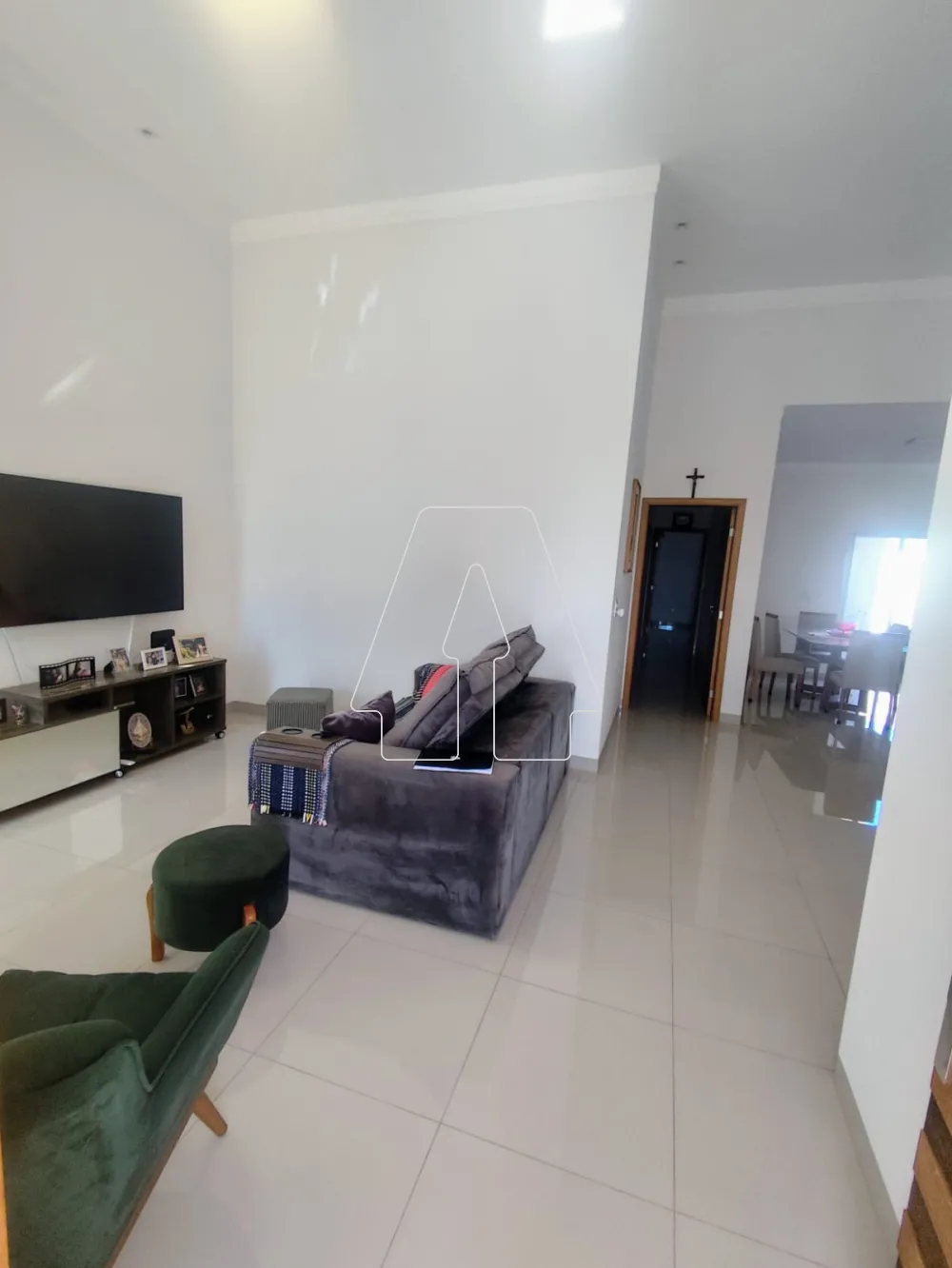 Comprar Casa / Condom&iacute;nio em Ara&ccedil;atuba R$ 800.000,00 - Foto 2
