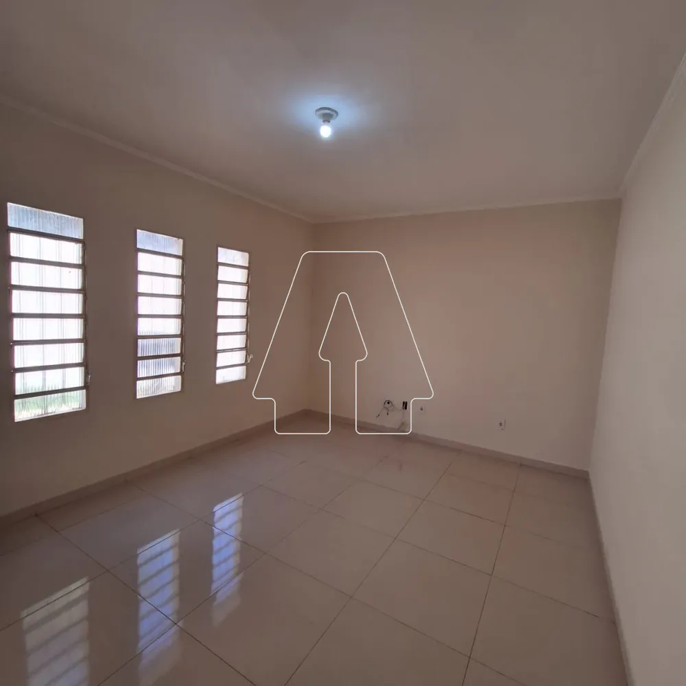 Comprar Casa / Residencial em Ara&ccedil;atuba R$ 400.000,00 - Foto 1