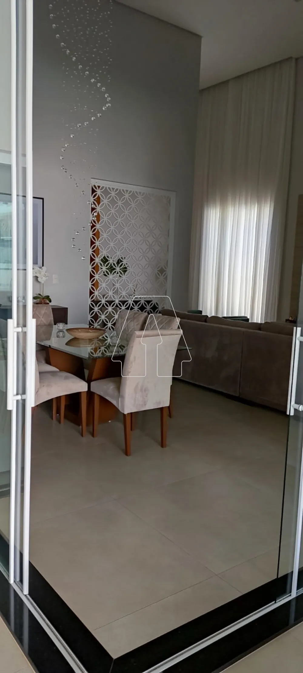 Comprar Casa / Condom&iacute;nio em Ara&ccedil;atuba R$ 1.350.000,00 - Foto 4