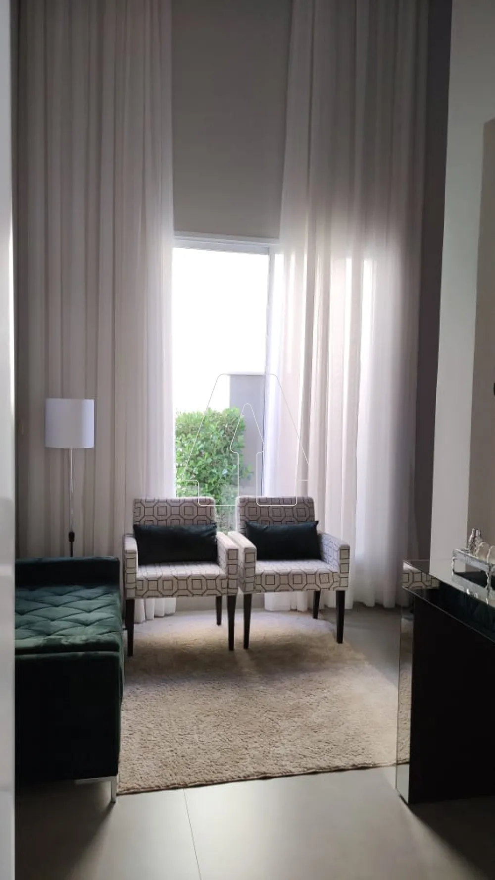 Comprar Casa / Condom&iacute;nio em Ara&ccedil;atuba R$ 1.350.000,00 - Foto 5