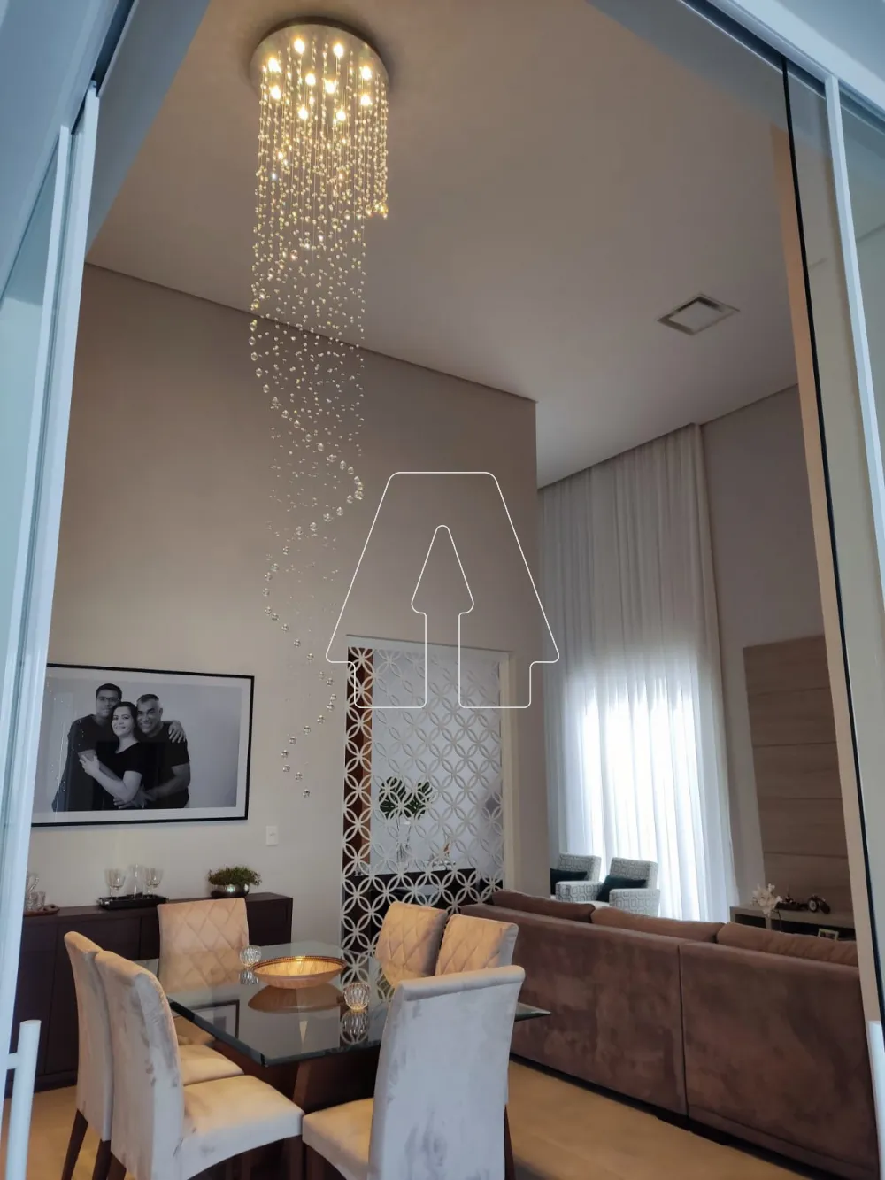 Comprar Casa / Condom&iacute;nio em Ara&ccedil;atuba R$ 1.350.000,00 - Foto 3