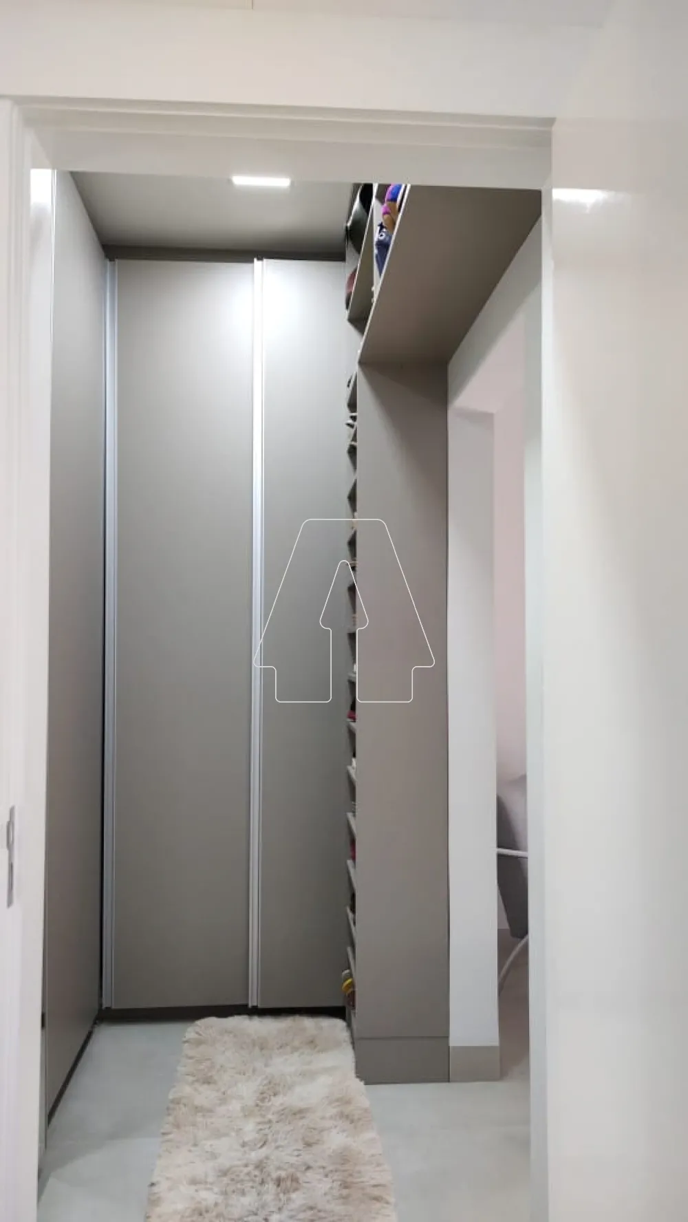 Comprar Casa / Condom&iacute;nio em Ara&ccedil;atuba R$ 1.350.000,00 - Foto 19