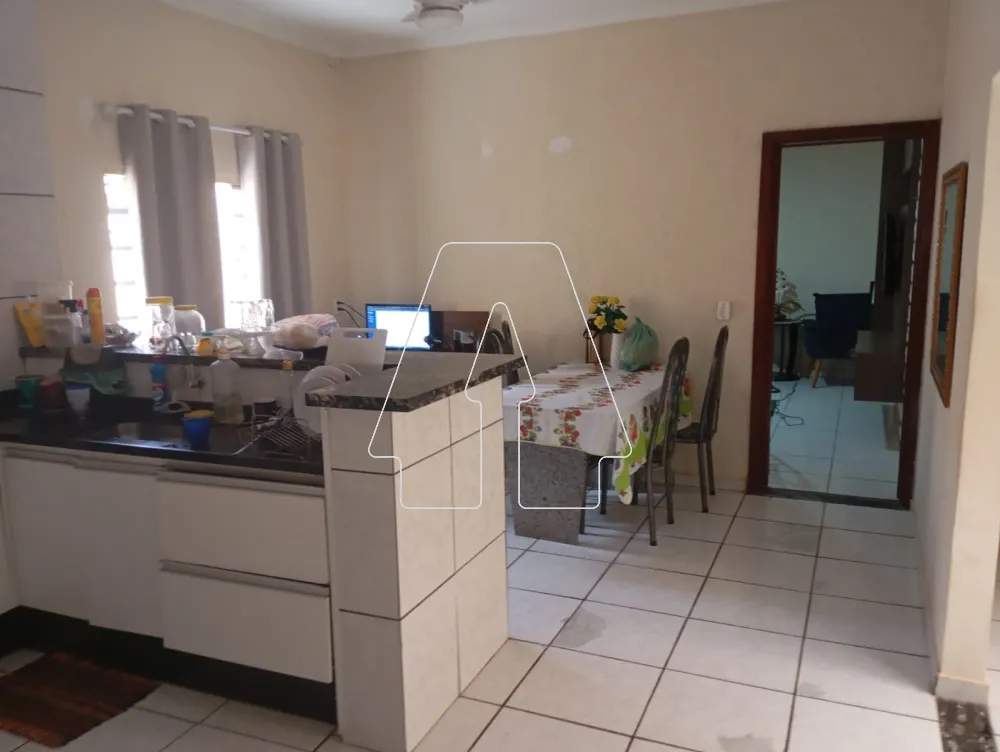 Comprar Casa / Residencial em Ara&ccedil;atuba R$ 390.000,00 - Foto 3