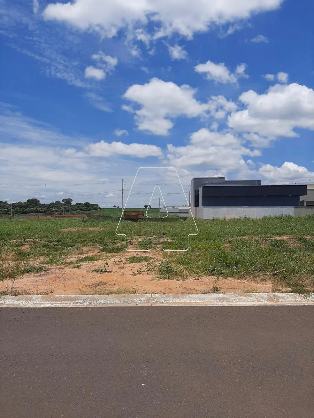 Comprar Terreno / Condom&iacute;nio em Ara&ccedil;atuba R$ 225.000,00 - Foto 2