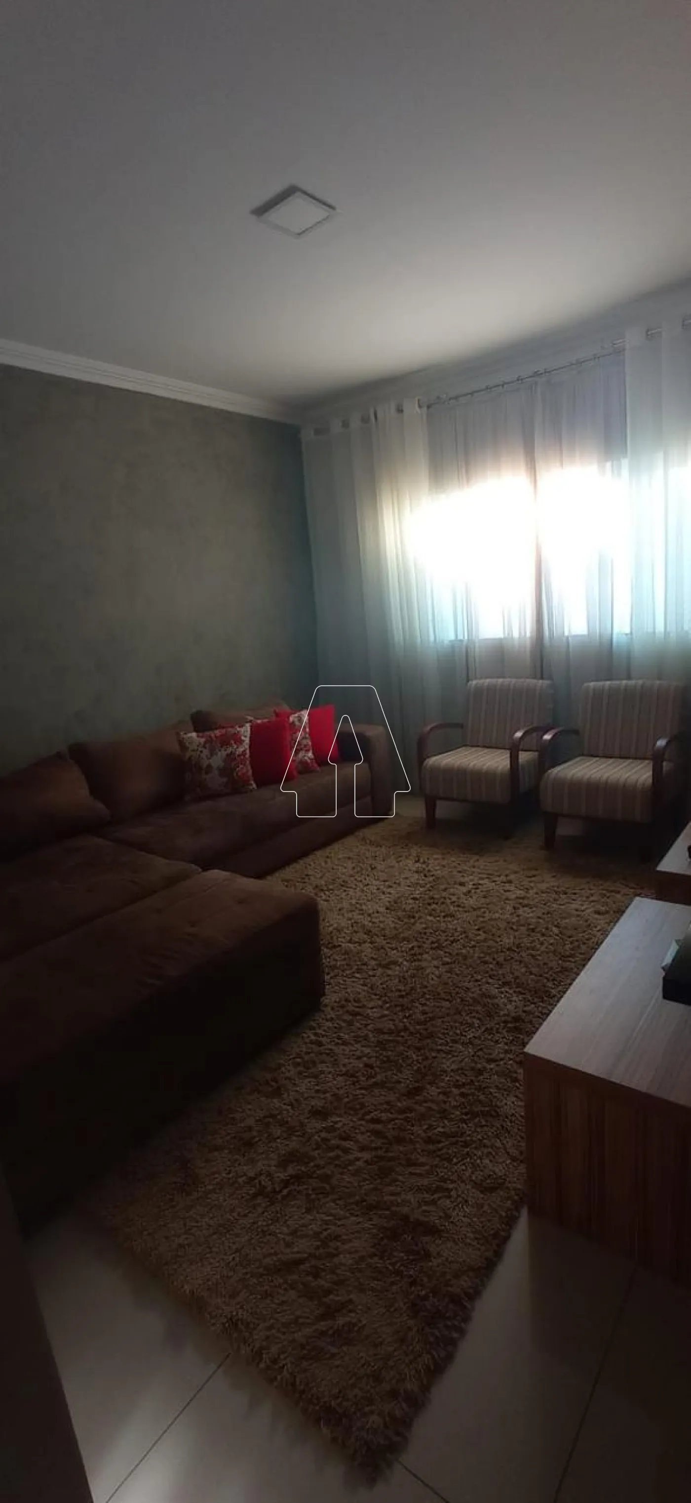 Comprar Casa / Residencial em Ara&ccedil;atuba R$ 590.000,00 - Foto 4