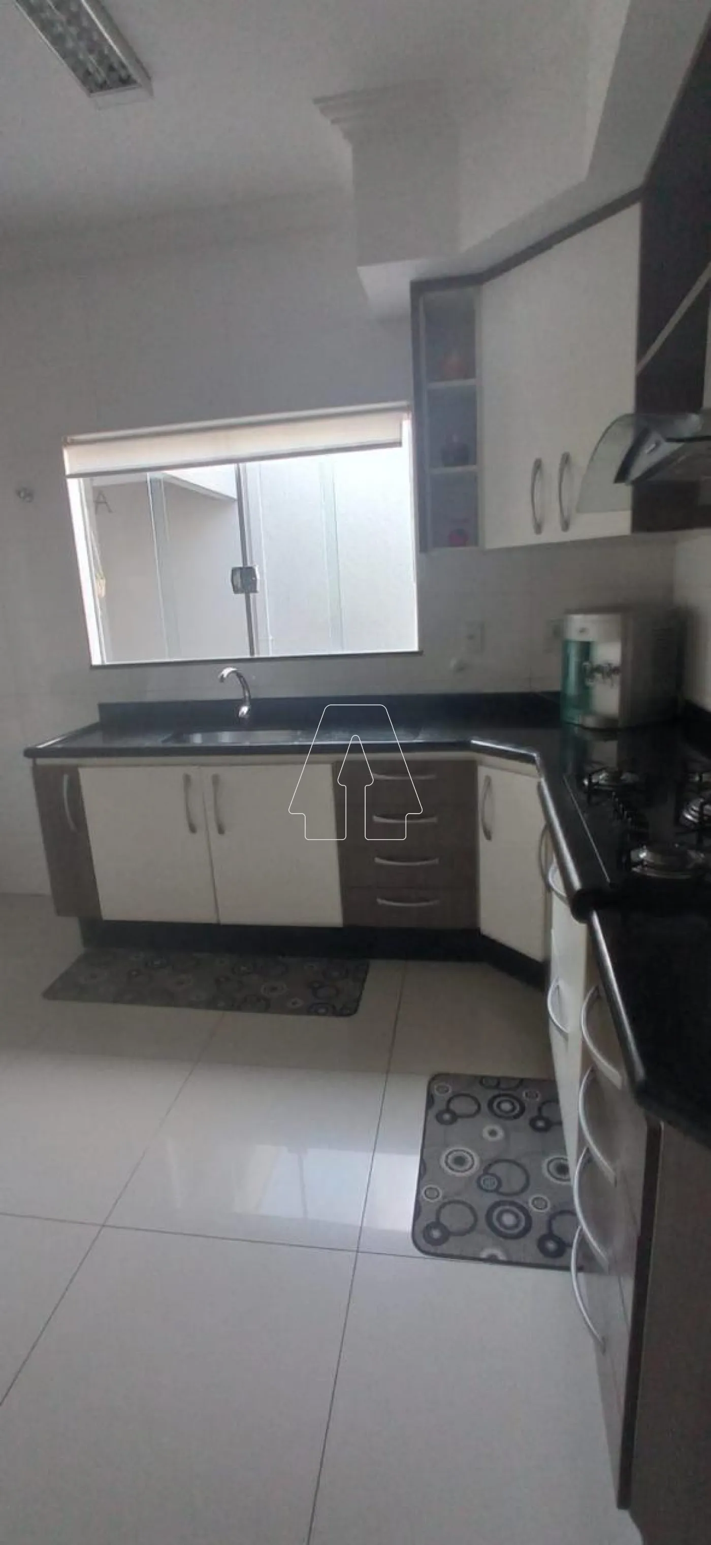 Comprar Casa / Residencial em Ara&ccedil;atuba R$ 590.000,00 - Foto 5