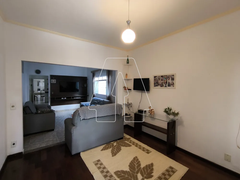 Comprar Casa / Residencial em Ara&ccedil;atuba R$ 550.000,00 - Foto 2