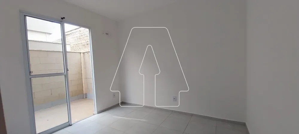 Comprar Apartamento / Padr&atilde;o em Ara&ccedil;atuba R$ 140.000,00 - Foto 2