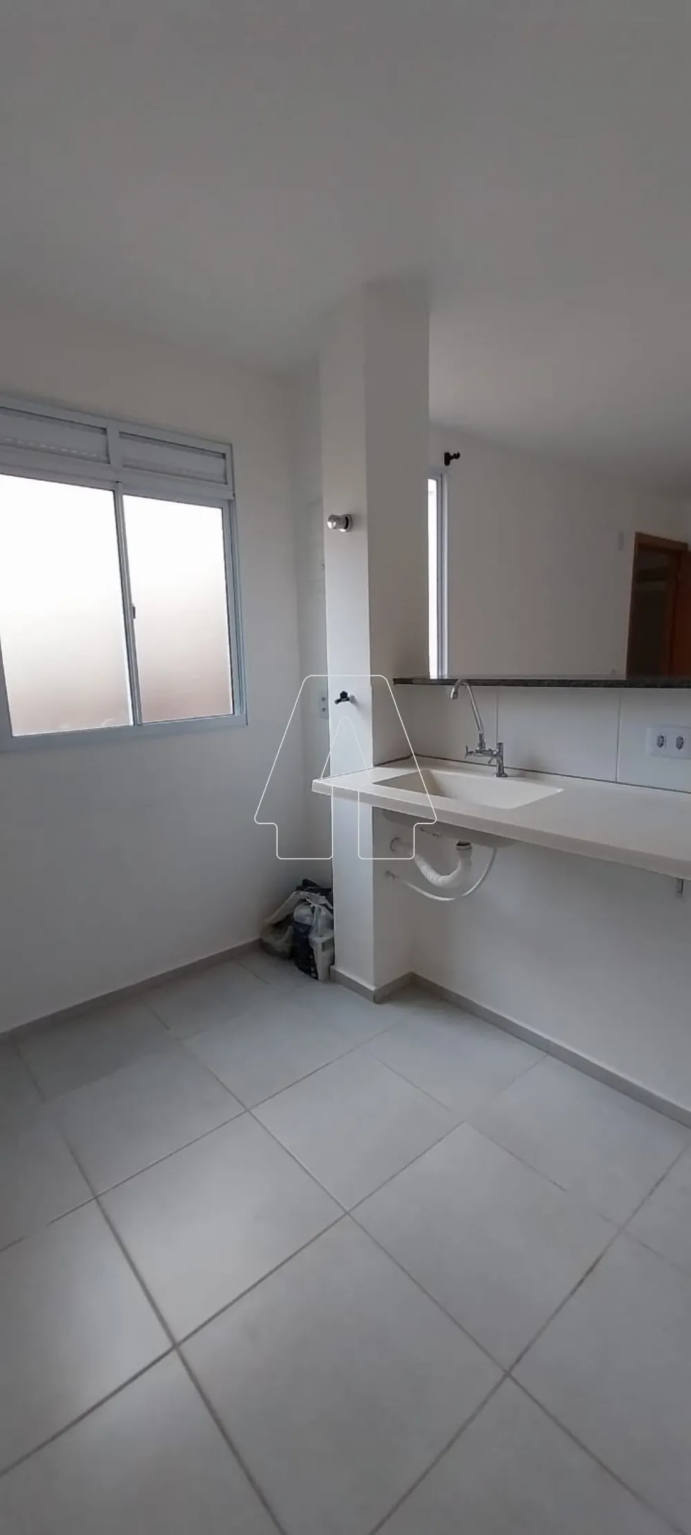 Comprar Apartamento / Padr&atilde;o em Ara&ccedil;atuba R$ 140.000,00 - Foto 7