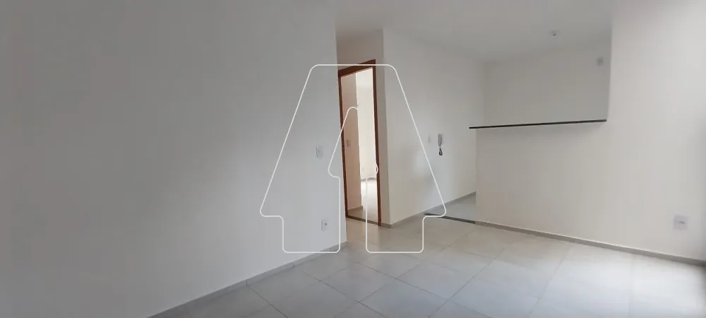 Comprar Apartamento / Padr&atilde;o em Ara&ccedil;atuba R$ 140.000,00 - Foto 4