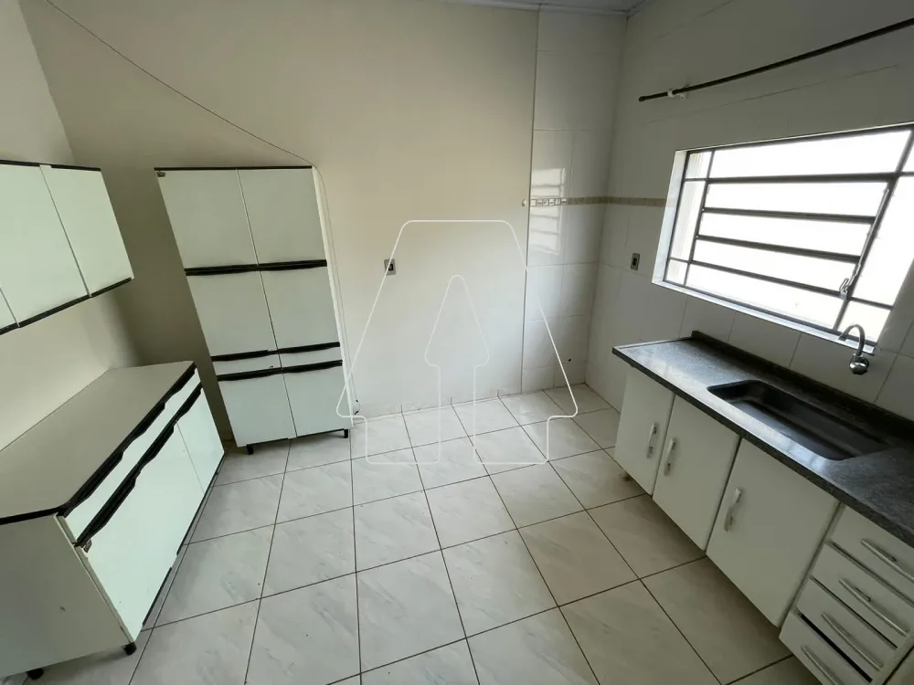 Comprar Casa / Residencial em Ara&ccedil;atuba R$ 290.000,00 - Foto 3
