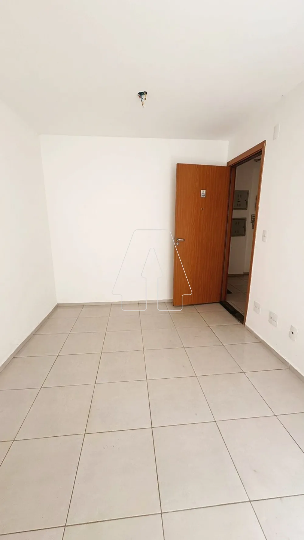 Comprar Apartamento / Padr&atilde;o em Ara&ccedil;atuba R$ 140.000,00 - Foto 1