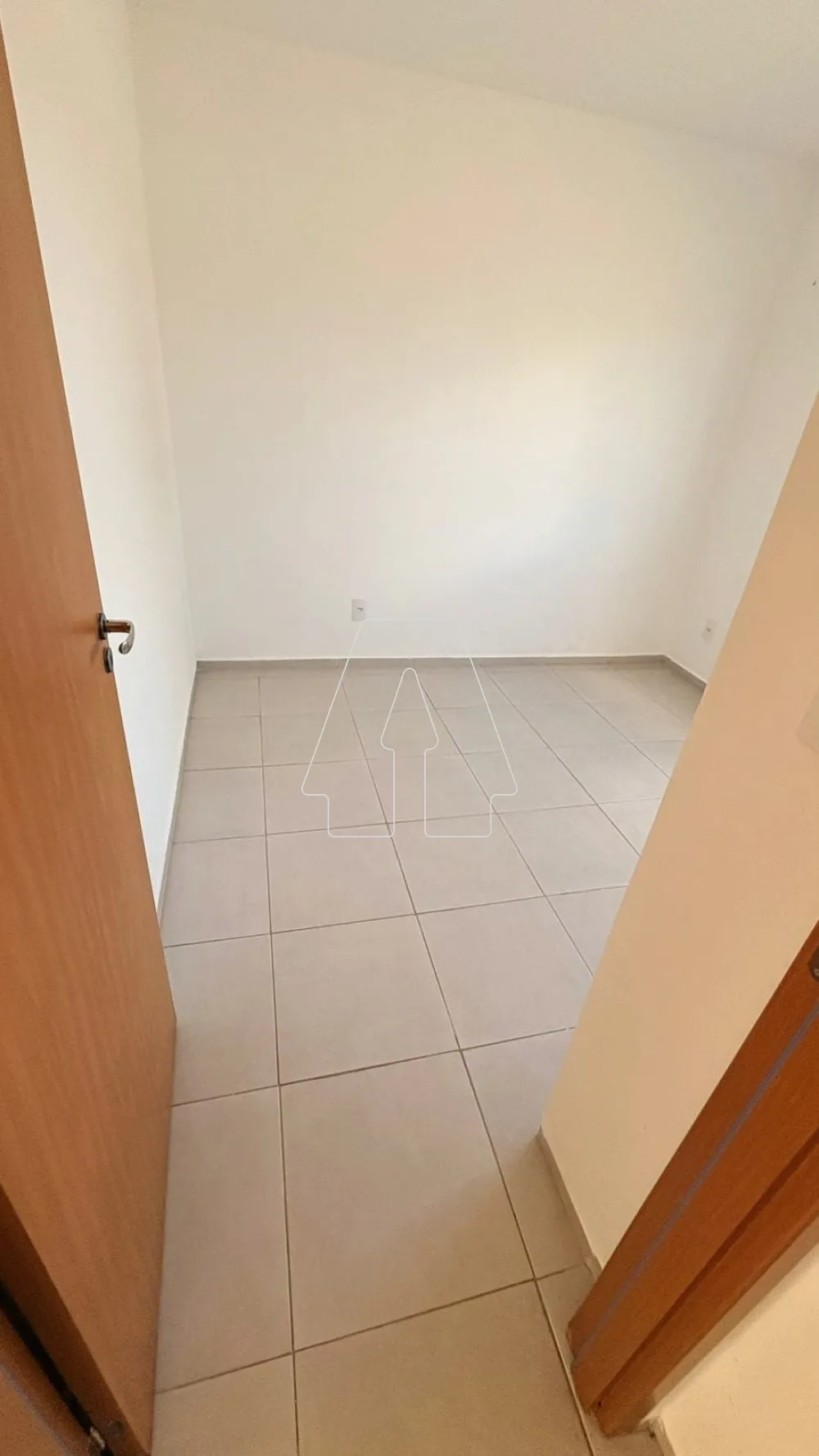 Comprar Apartamento / Padr&atilde;o em Ara&ccedil;atuba R$ 140.000,00 - Foto 8