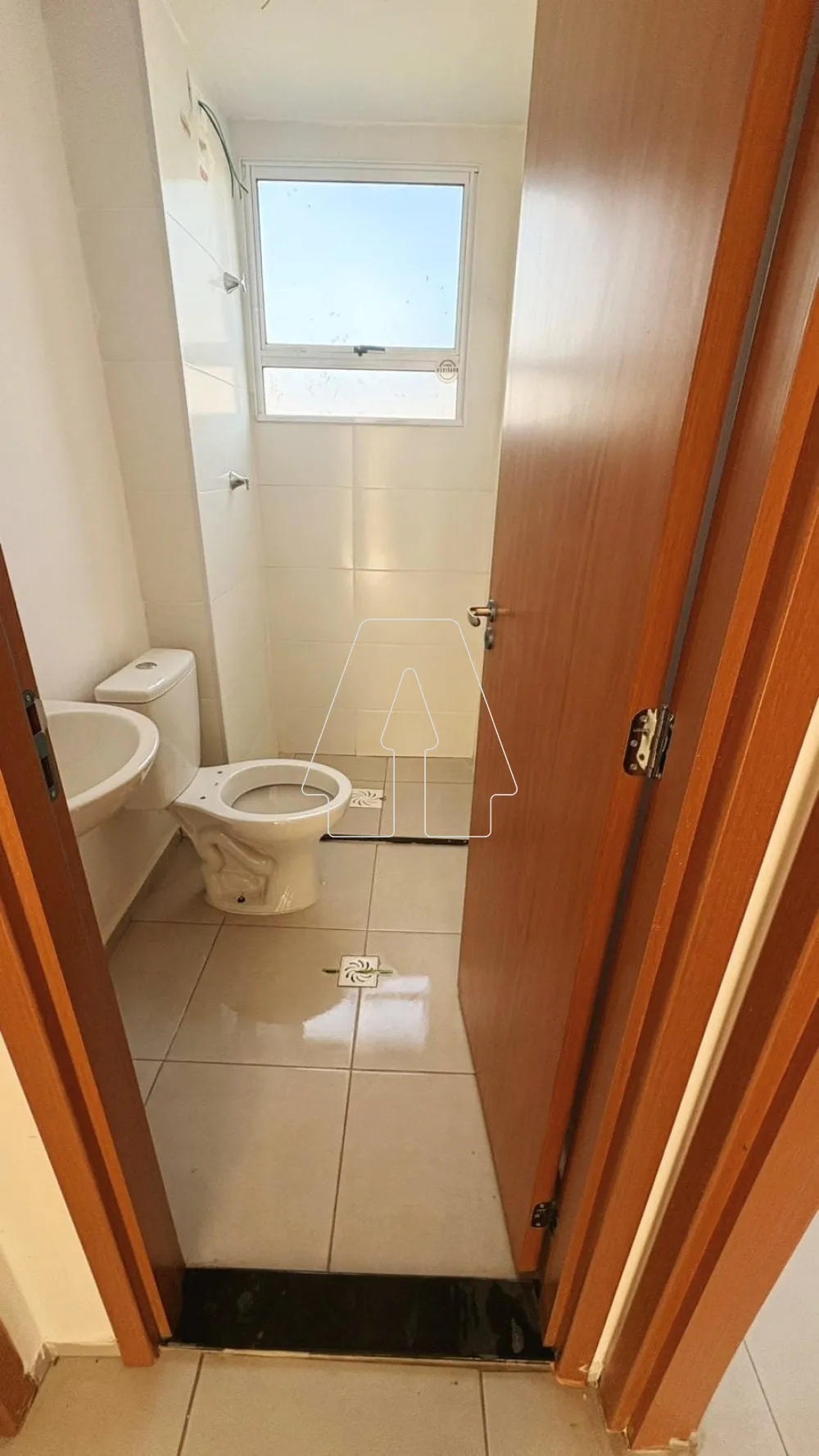 Comprar Apartamento / Padr&atilde;o em Ara&ccedil;atuba R$ 140.000,00 - Foto 7