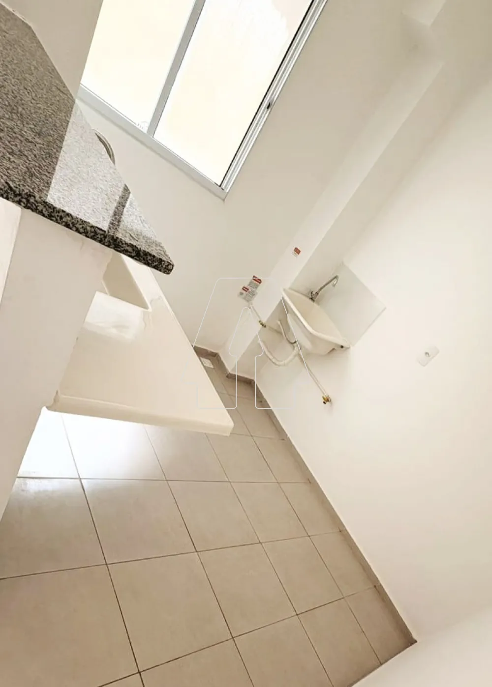 Comprar Apartamento / Padr&atilde;o em Ara&ccedil;atuba R$ 140.000,00 - Foto 4