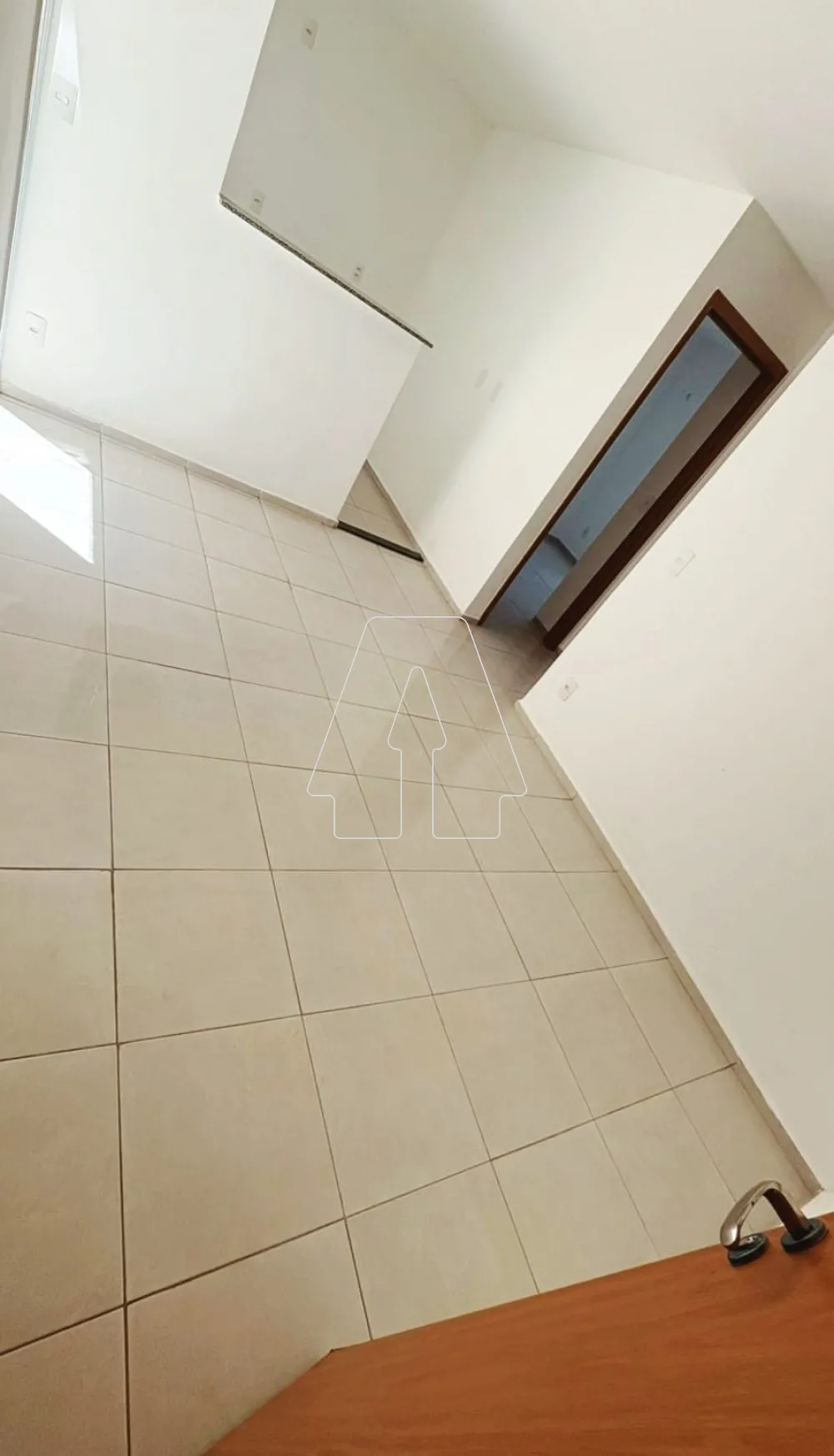 Comprar Apartamento / Padr&atilde;o em Ara&ccedil;atuba R$ 140.000,00 - Foto 3
