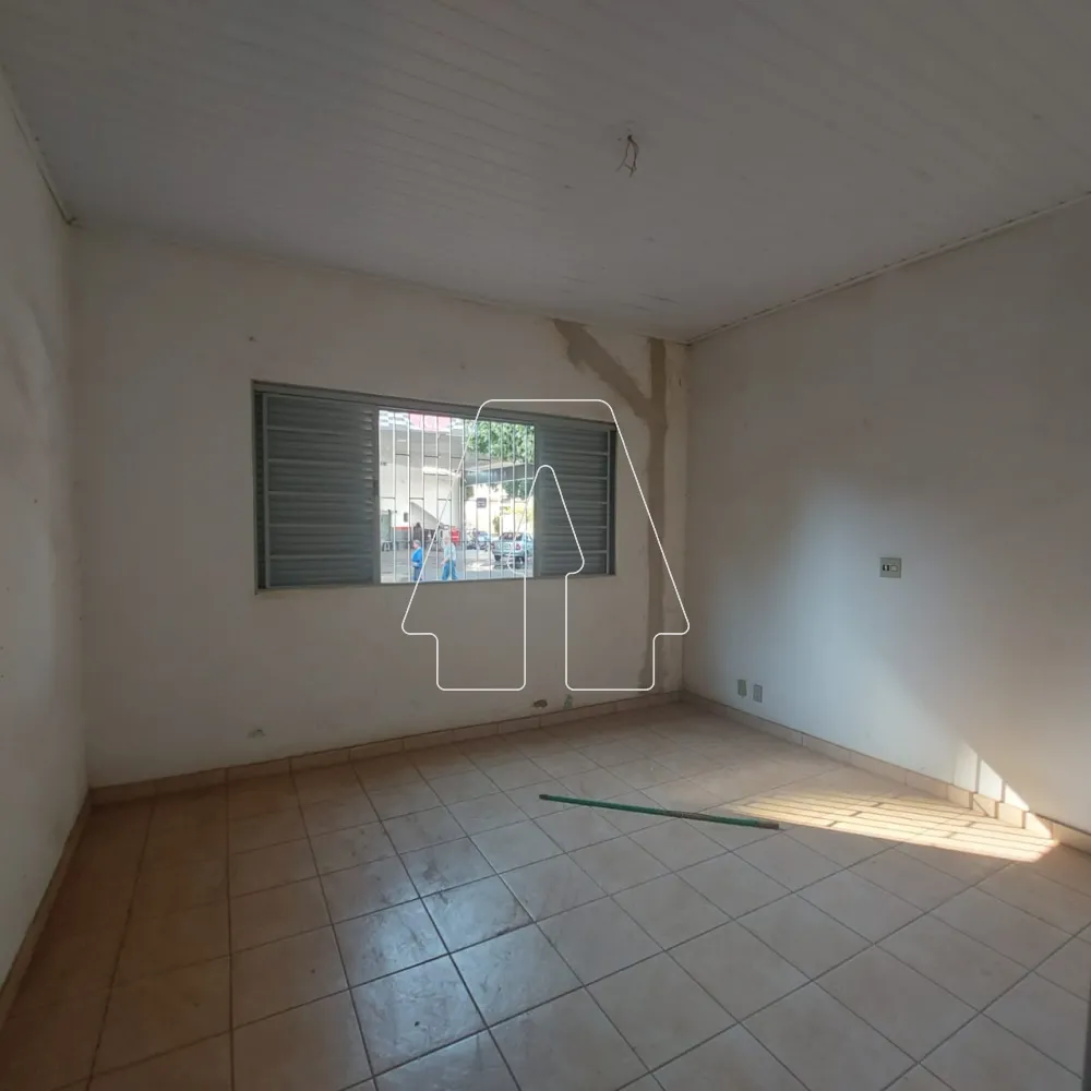 Comprar Casa / Residencial em Ara&ccedil;atuba R$ 300.000,00 - Foto 2
