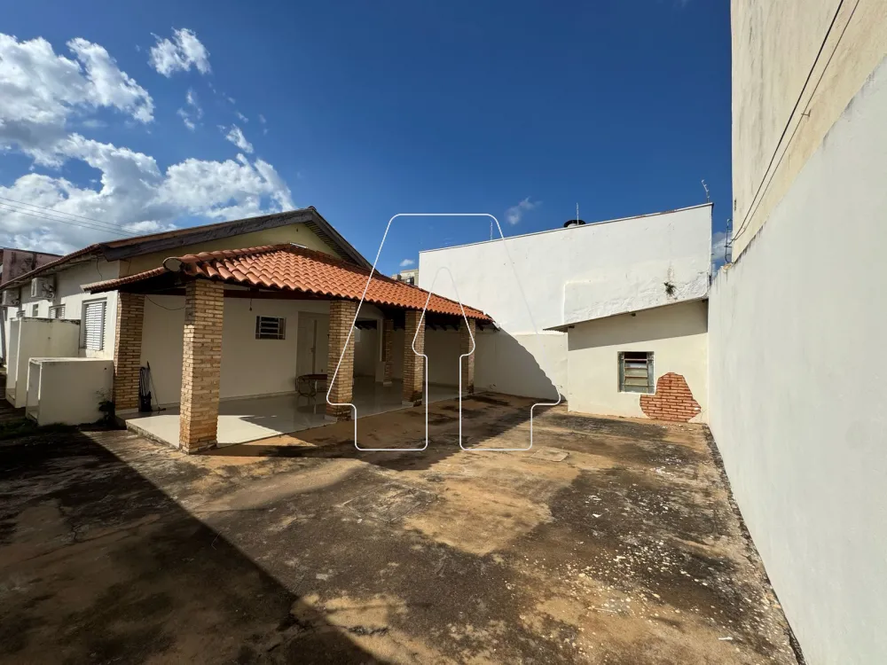 Comprar Comercial / Casa em Ara&ccedil;atuba R$ 850.000,00 - Foto 9