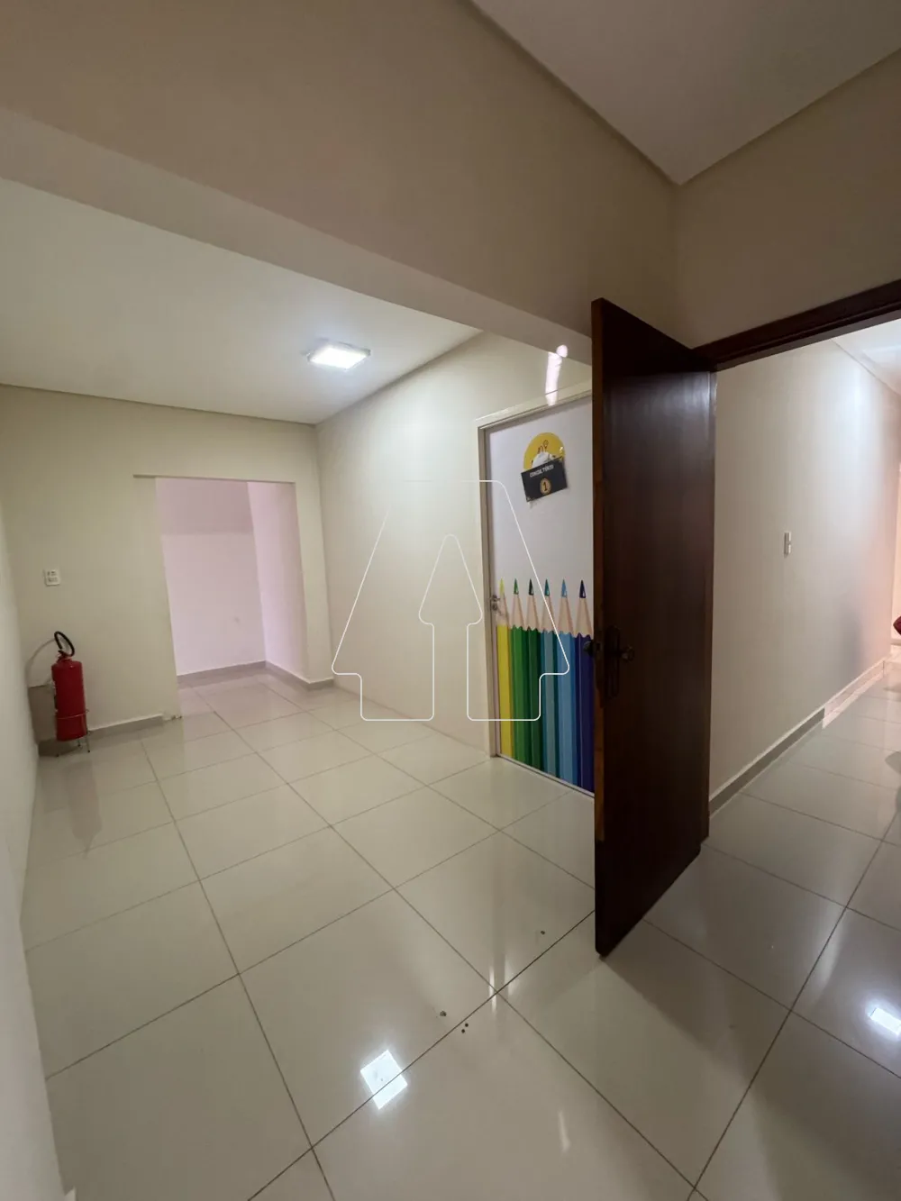 Comprar Comercial / Casa em Ara&ccedil;atuba R$ 850.000,00 - Foto 4