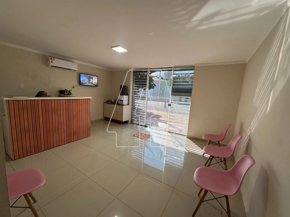 Comprar Comercial / Casa em Ara&ccedil;atuba R$ 850.000,00 - Foto 1