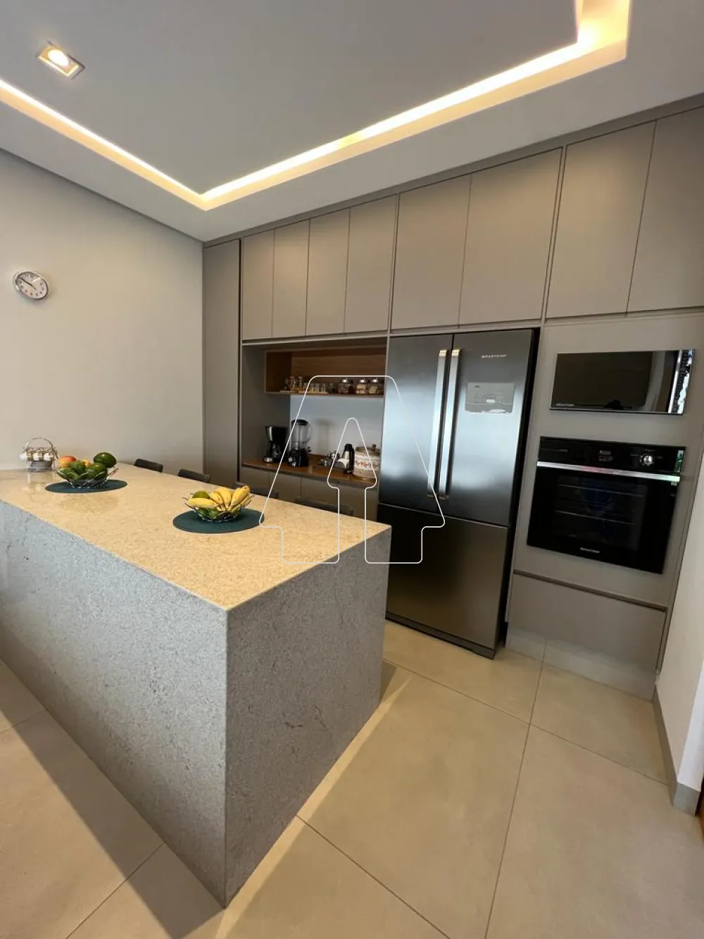Comprar Casa / Condom&iacute;nio em Ara&ccedil;atuba R$ 2.700.000,00 - Foto 6