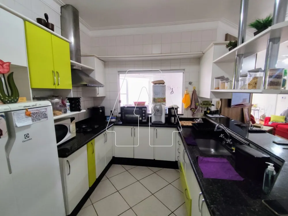 Comprar Comercial / Casa em Ara&ccedil;atuba R$ 900.000,00 - Foto 12