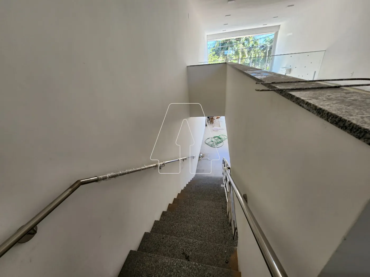 Alugar Comercial / Loja em Ara&ccedil;atuba R$ 4.000,00 - Foto 5
