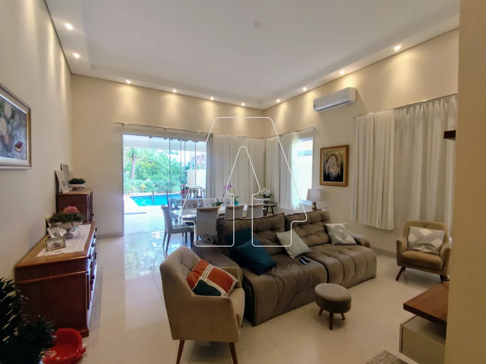 Comprar Casa / Condom&iacute;nio em Ara&ccedil;atuba R$ 1.450.000,00 - Foto 2