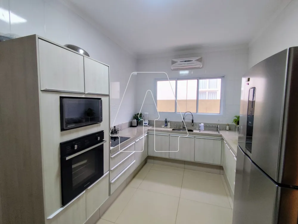 Comprar Casa / Condom&iacute;nio em Ara&ccedil;atuba R$ 1.450.000,00 - Foto 4