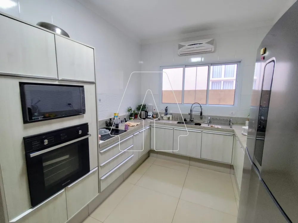Comprar Casa / Condom&iacute;nio em Ara&ccedil;atuba R$ 1.450.000,00 - Foto 5