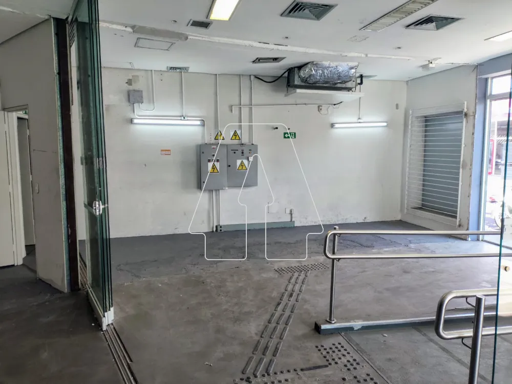 Alugar Comercial / Sal&atilde;o em Ara&ccedil;atuba R$ 12.000,00 - Foto 9