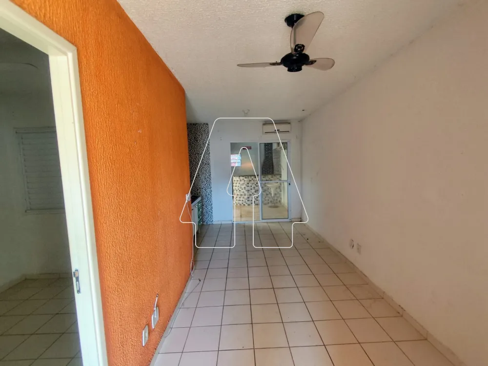 Comprar Casa / Condom&iacute;nio em Ara&ccedil;atuba R$ 170.000,00 - Foto 1