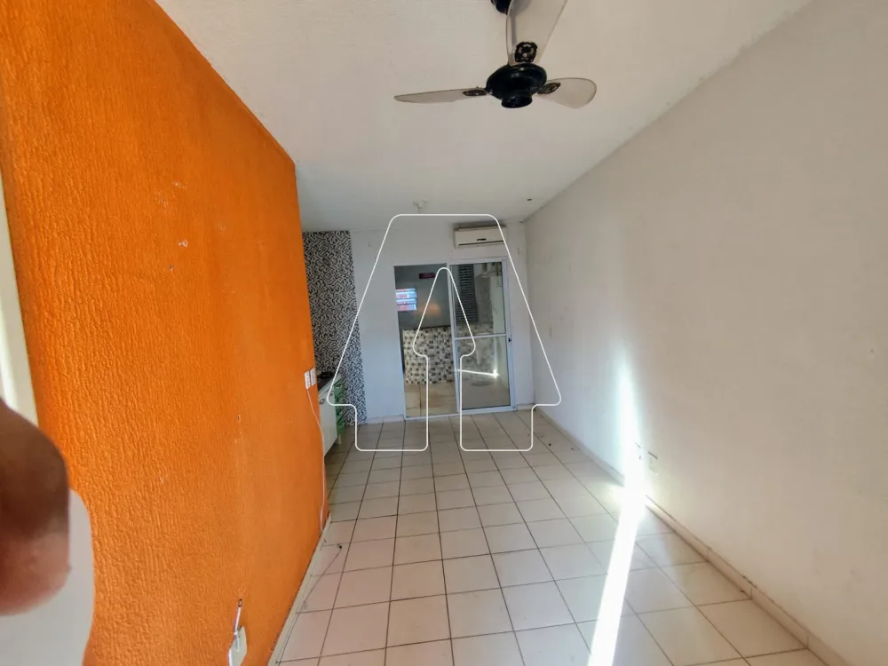 Comprar Casa / Condom&iacute;nio em Ara&ccedil;atuba R$ 170.000,00 - Foto 2