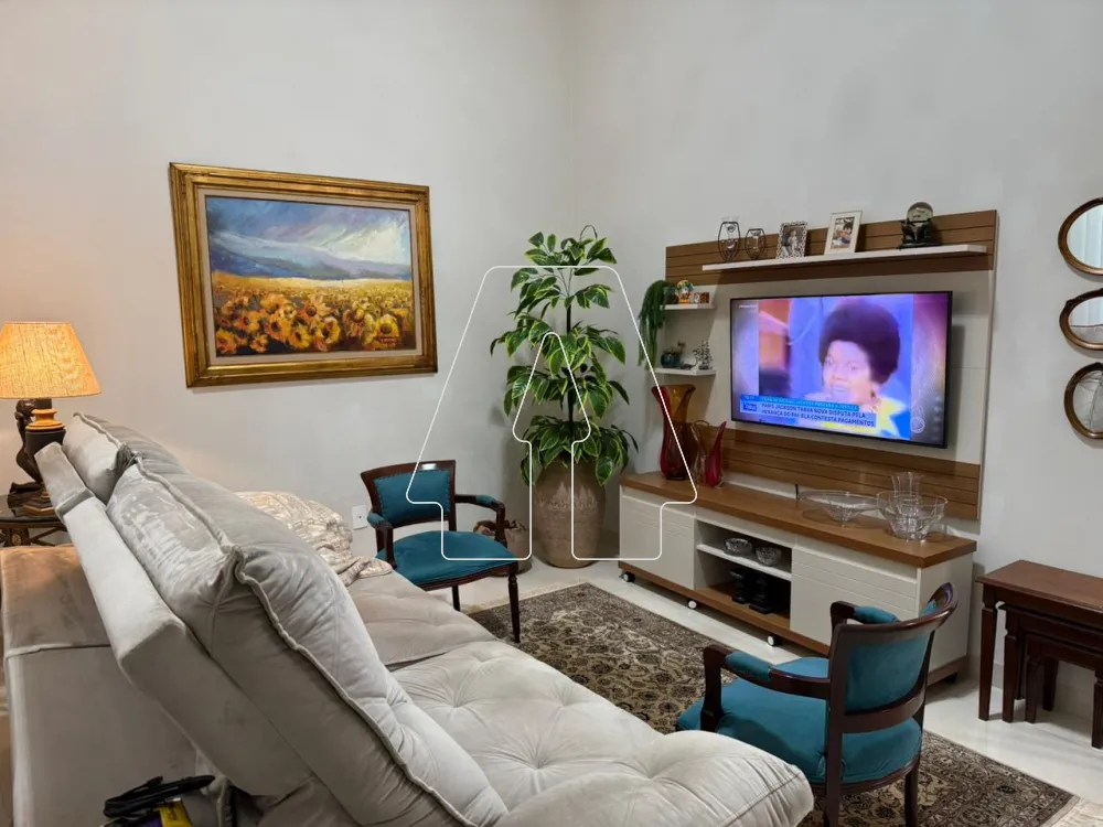 Comprar Casa / Condom&iacute;nio em Ara&ccedil;atuba R$ 750.000,00 - Foto 2