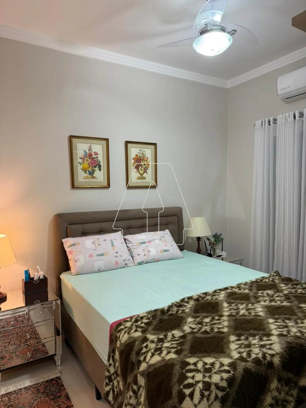 Comprar Casa / Condom&iacute;nio em Ara&ccedil;atuba R$ 750.000,00 - Foto 4
