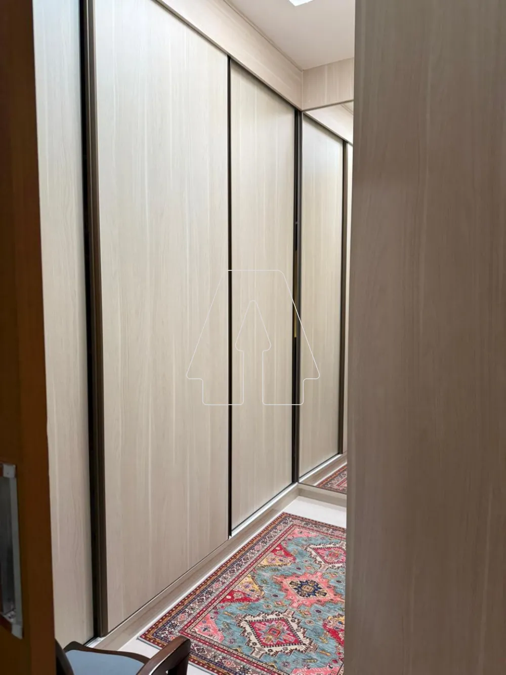 Comprar Casa / Condom&iacute;nio em Ara&ccedil;atuba R$ 750.000,00 - Foto 5
