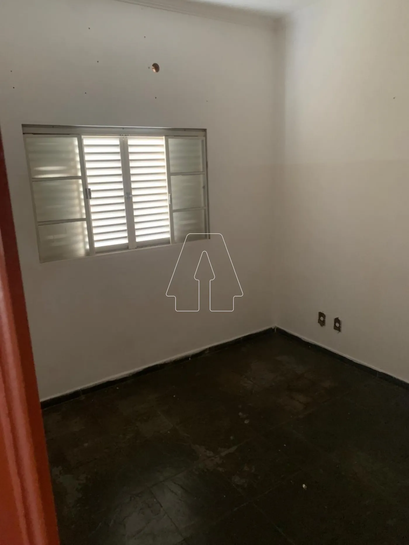 Alugar Comercial / Casa em Ara&ccedil;atuba R$ 12.000,00 - Foto 9