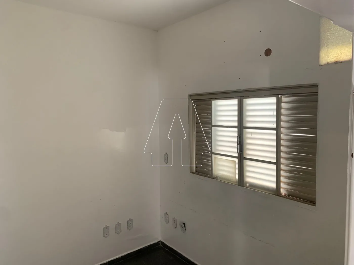 Alugar Comercial / Casa em Ara&ccedil;atuba R$ 12.000,00 - Foto 15