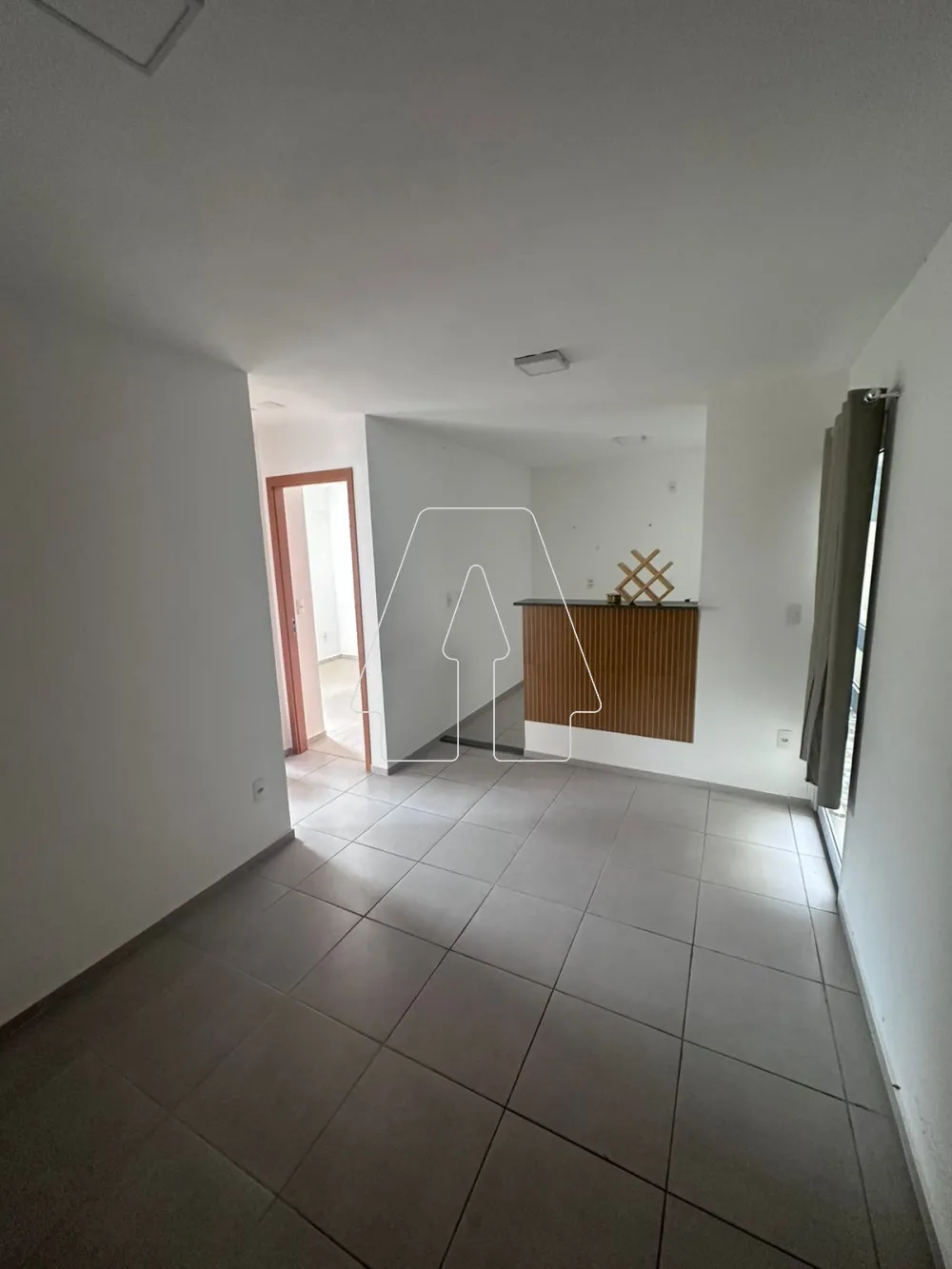 Comprar Apartamento / Padr&atilde;o em Ara&ccedil;atuba R$ 140.000,00 - Foto 1