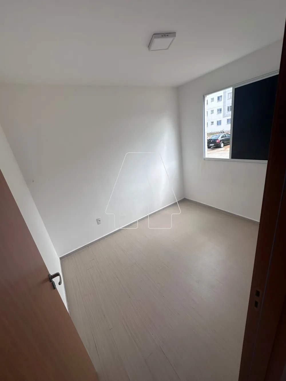 Comprar Apartamento / Padr&atilde;o em Ara&ccedil;atuba R$ 140.000,00 - Foto 4